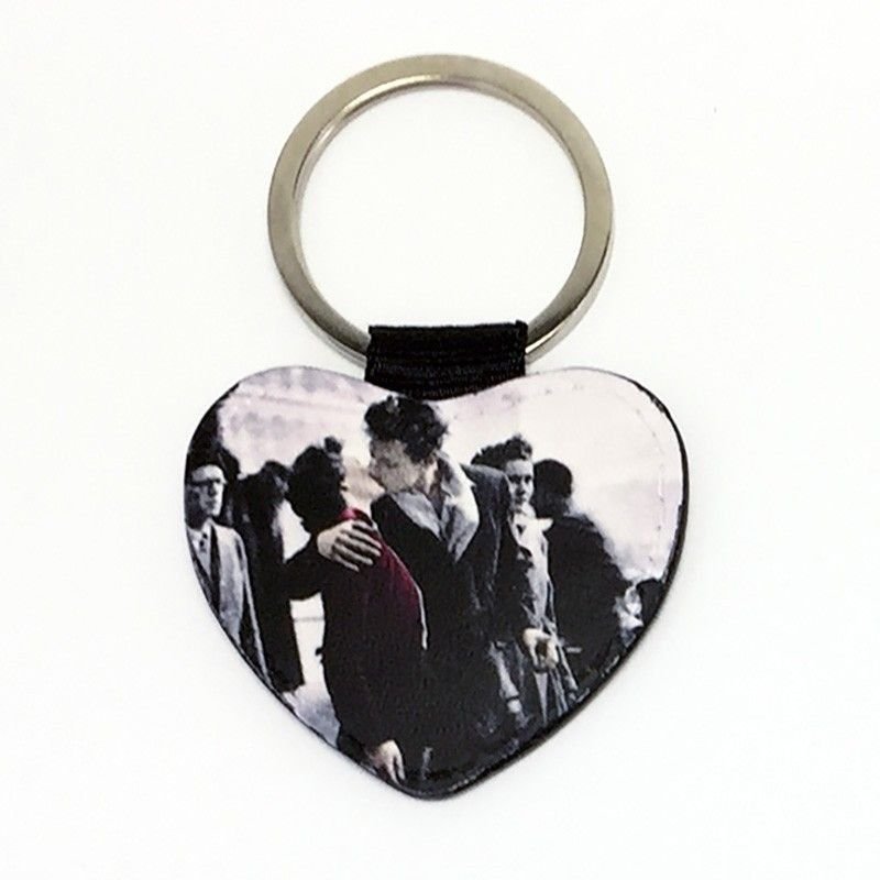 Llavero personalizado con fotos piel corazón